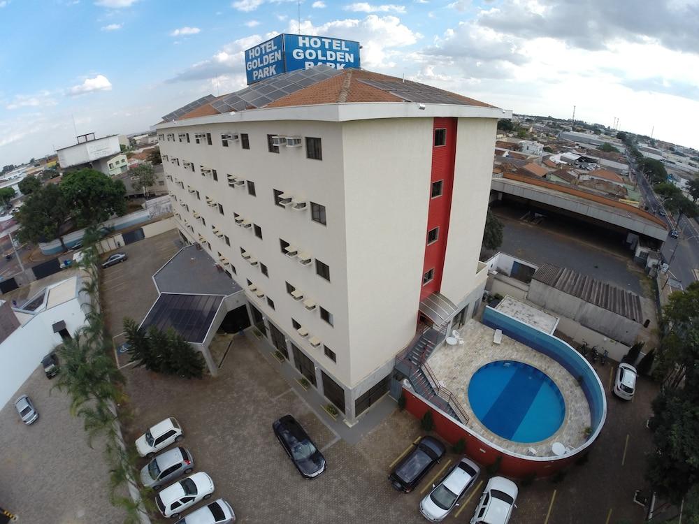 Hotel Golden Park Uberaba By Nacional Inn Exterior foto
