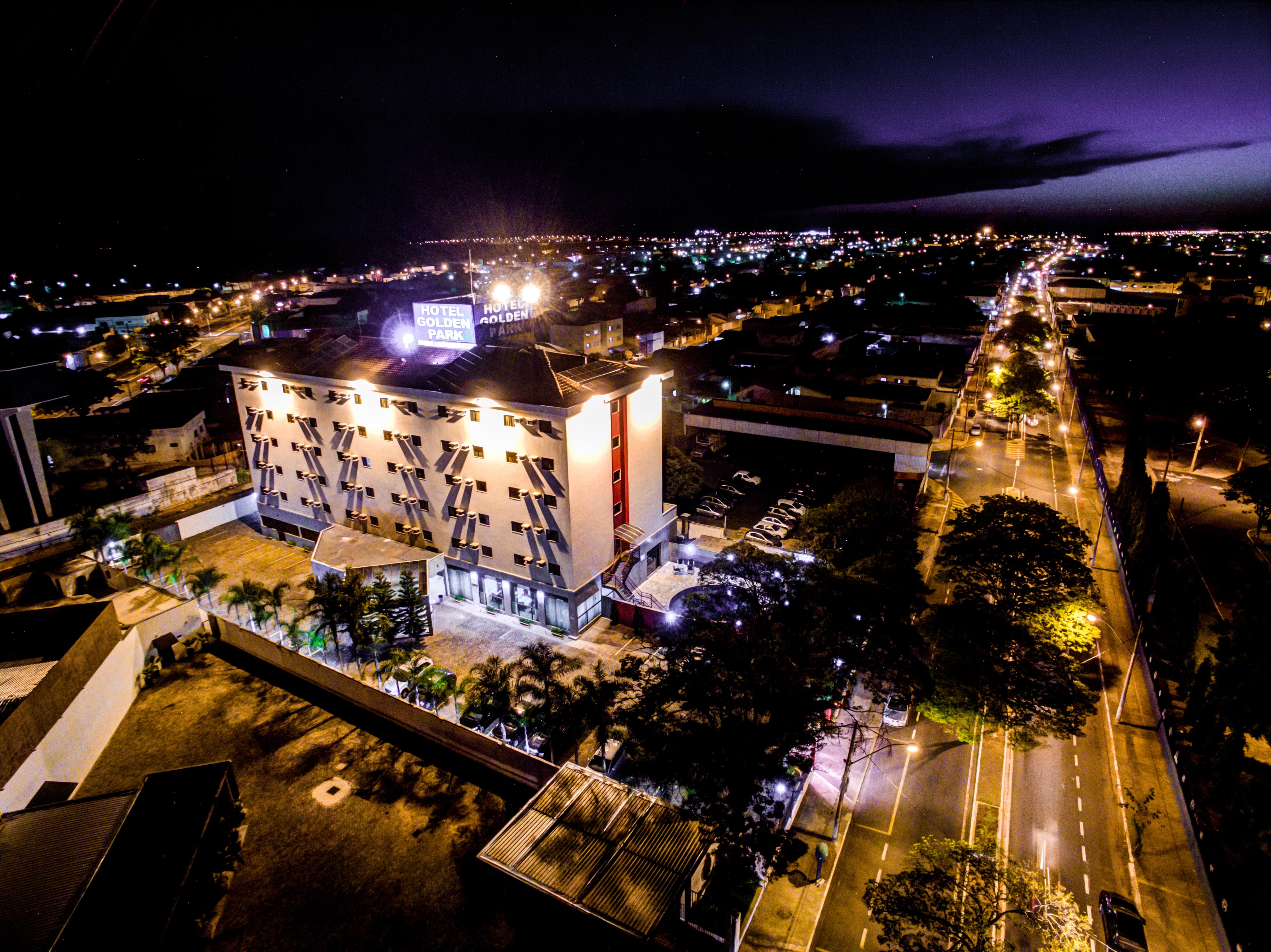 Hotel Golden Park Uberaba By Nacional Inn Exterior foto